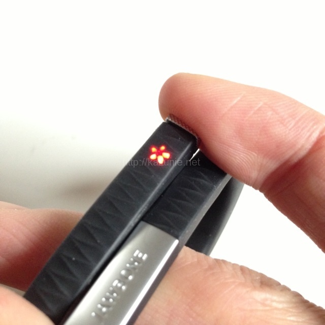 ライフログリストバンド JawboneUP 欧米で発表から1年少し、やっと日本上陸。