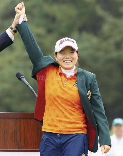 国内女子ゴルフで15歳勝みなみ最年少優勝ほか今日の #スクラップ #2014 #4/20