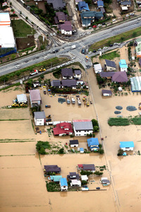 台風8号の特別警報、解除後に再発令地元困惑ほか今日の #スクラップ #2014 #7/10